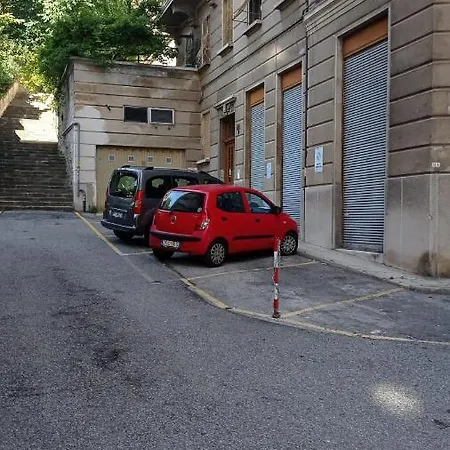 Center - Reserved Parking & Wi-fi Apartament