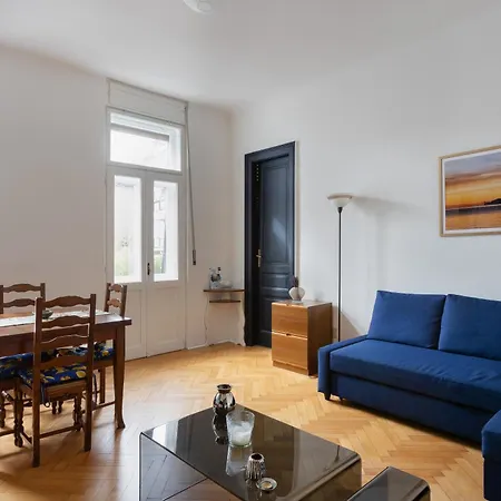 Center - Reserved Parking & Wi-fi Appartement *